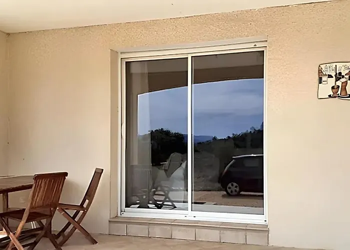 Spacieuse à Saint-jean-du-pin Avec Piscine Privée